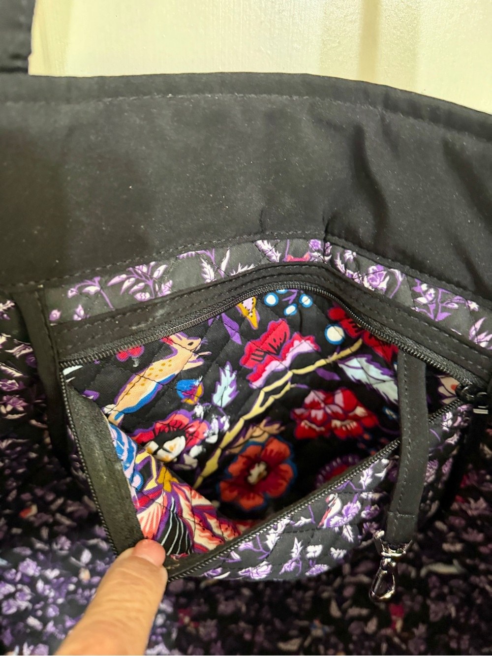 Vera Bradley Large Black Floral Multicolor Quilted Tote 24x14x8 in - Picture 3 of 3